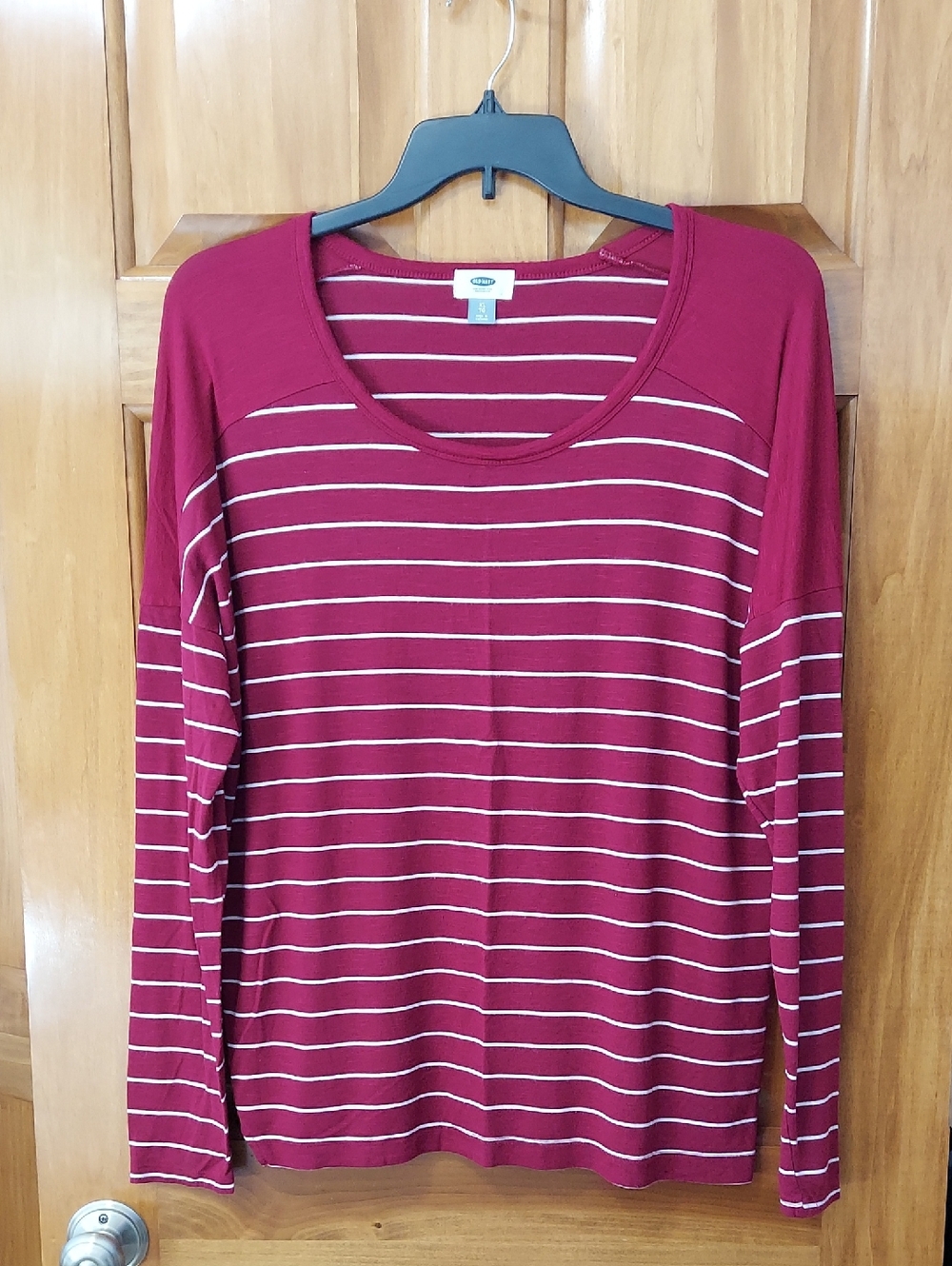 Old Navy Striped Burgundy and White Long Sleeve Stretchy Top, Size XL, Like New